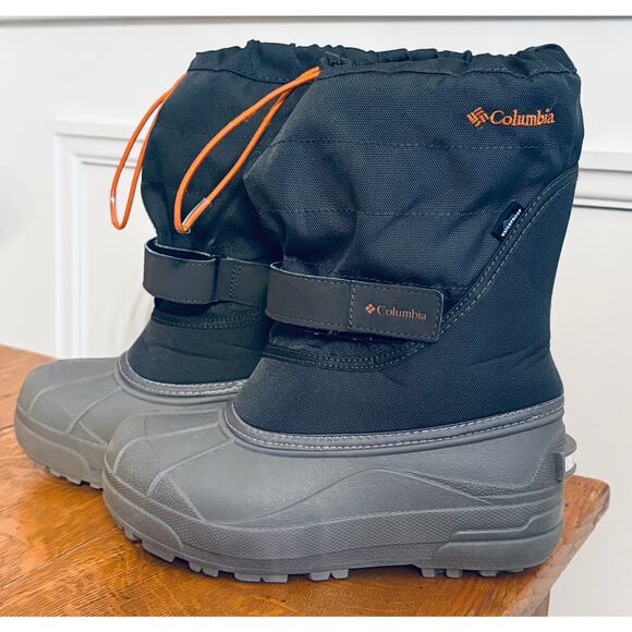 Boys' Youth Columbia Waterproof Snow Boots, Size 4 - Picture 1 of 4